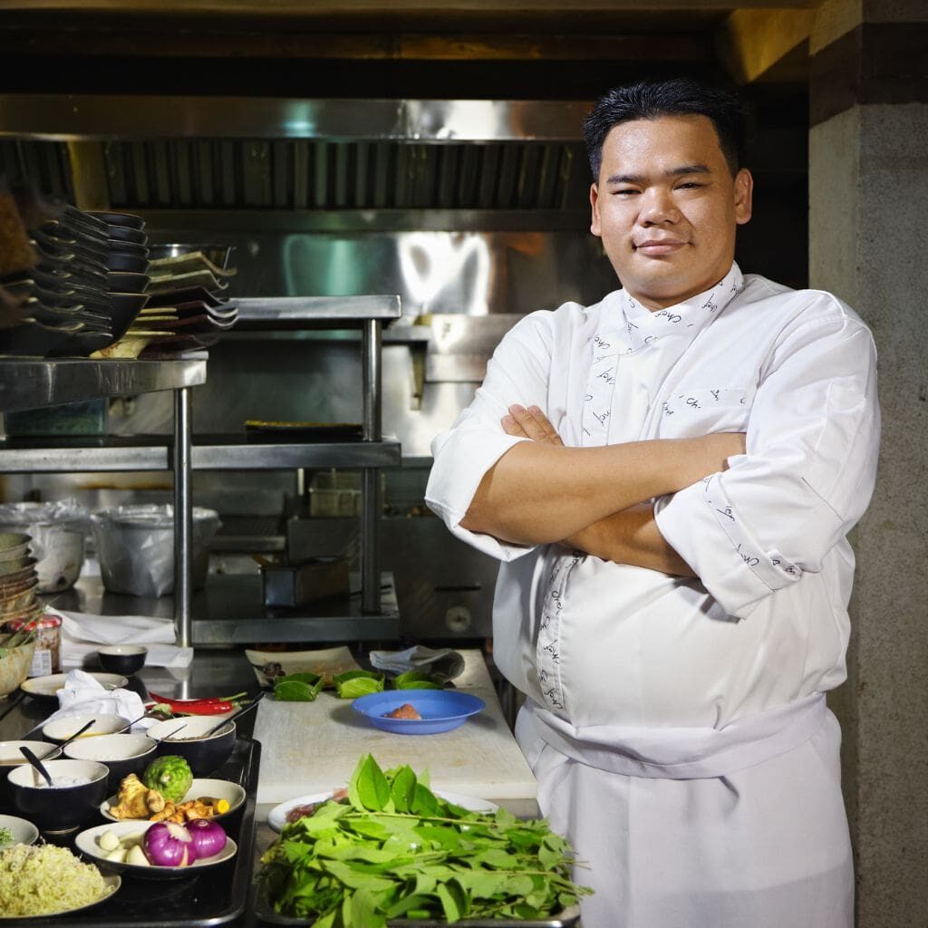 muncitor asiatic bucătar